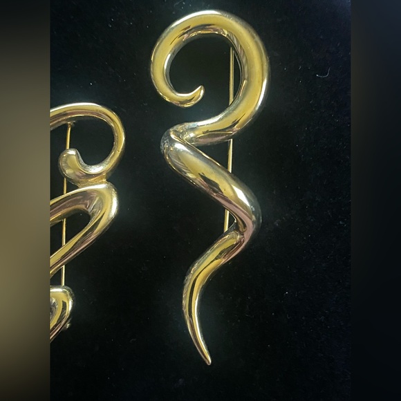 2 Vintage Gold Swirl Brooches or Pins, 3” in length - Picture 3 of 6